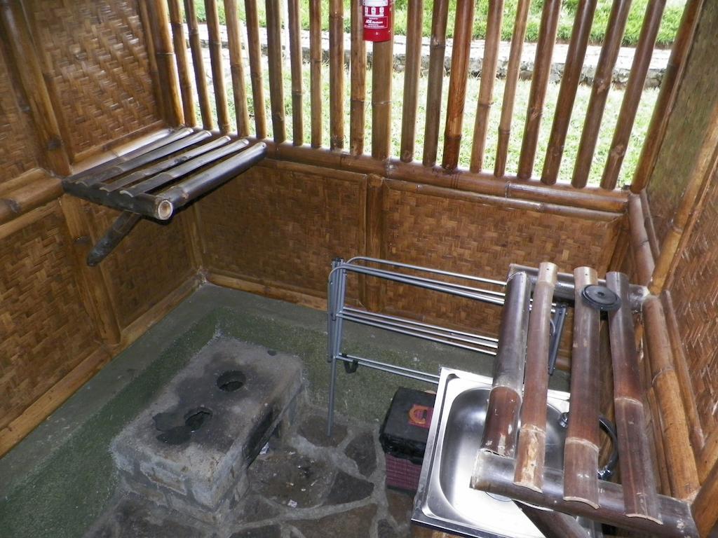 Villa Kampung Karuhun Sutan Raja Bandung Room photo